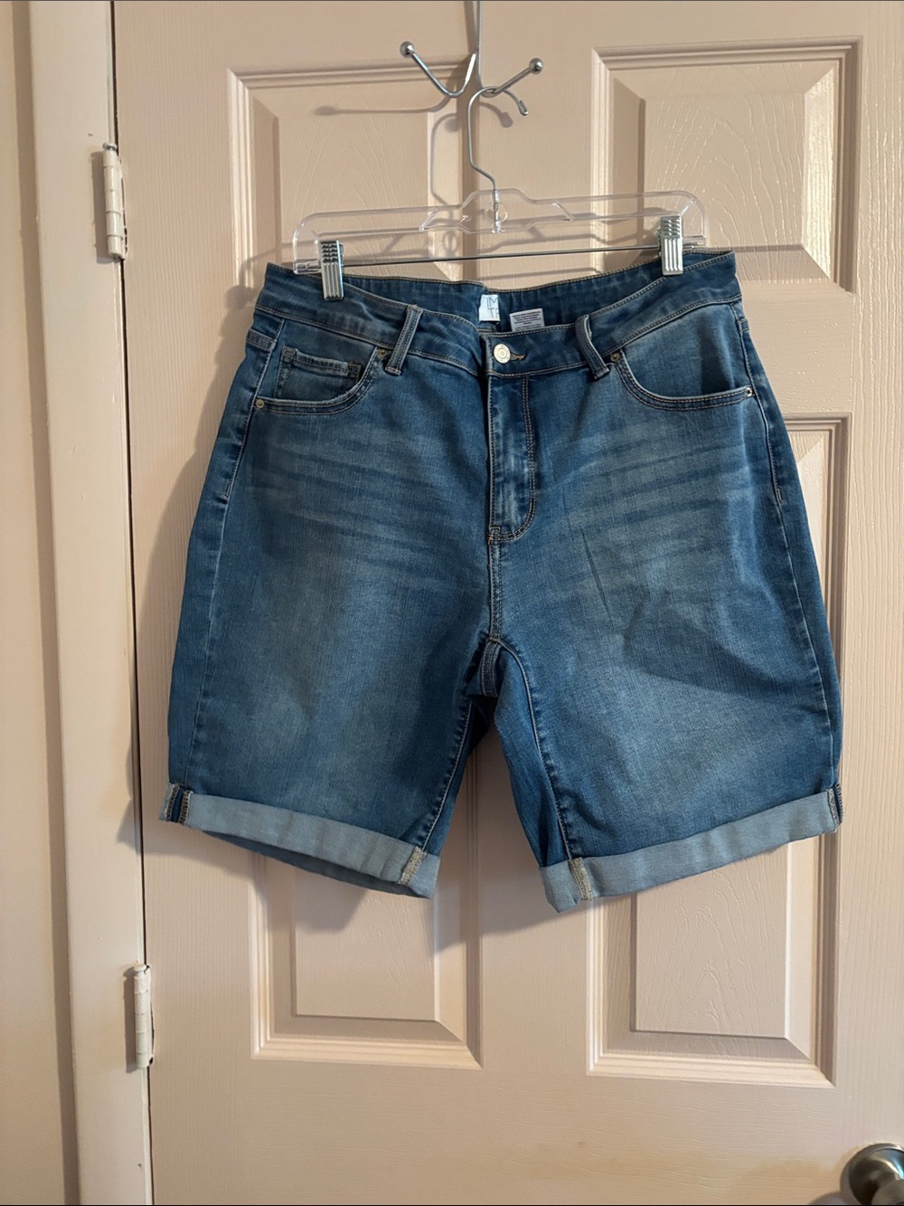 Time and Tru Rolled Hem Midrise Denim Shorts in Blue